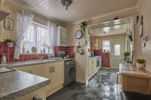 Kitchen- click for photo gallery